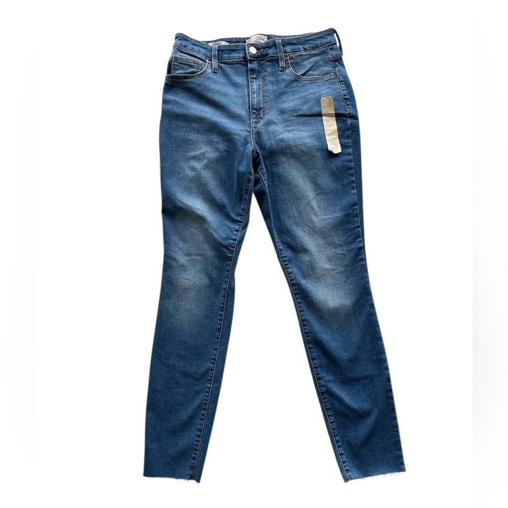 Universal Thread Women's High-Rise Skinny Ankle Frayed Hem Jeans Size 8/29R